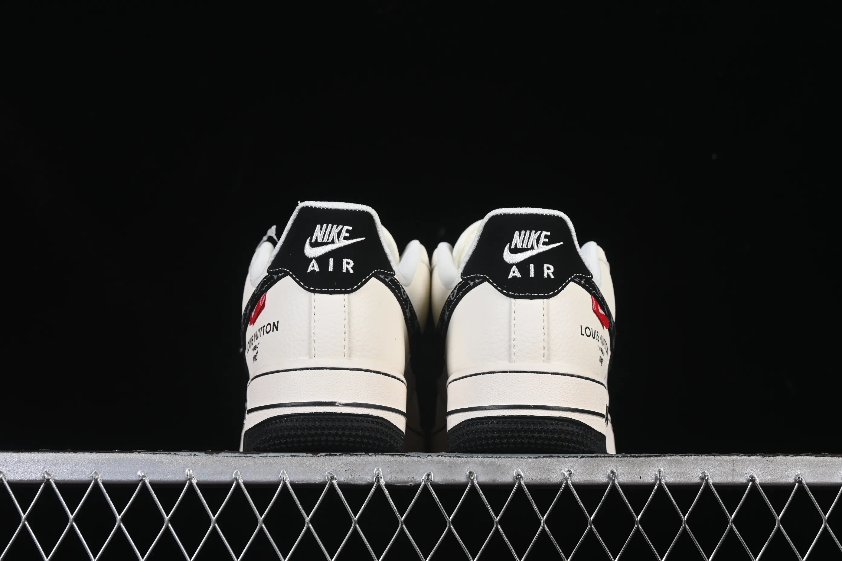All categories Nk Air Force 1 Air Force series Nk Air Force 1 Low Air Force low-top Nike Air Force 1'07 Low LV joint beige printed hook Air Force 1 low-top casual sneakers MZ9588-809